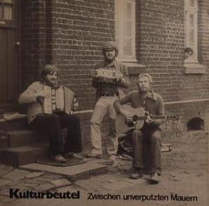 Kulturbeutel <br> Zwischen Unverputzten Mauern